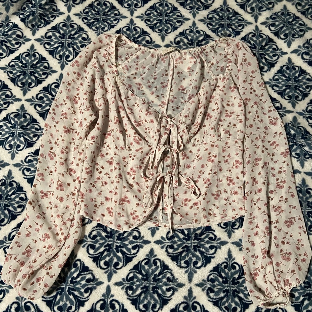 White flower shirt